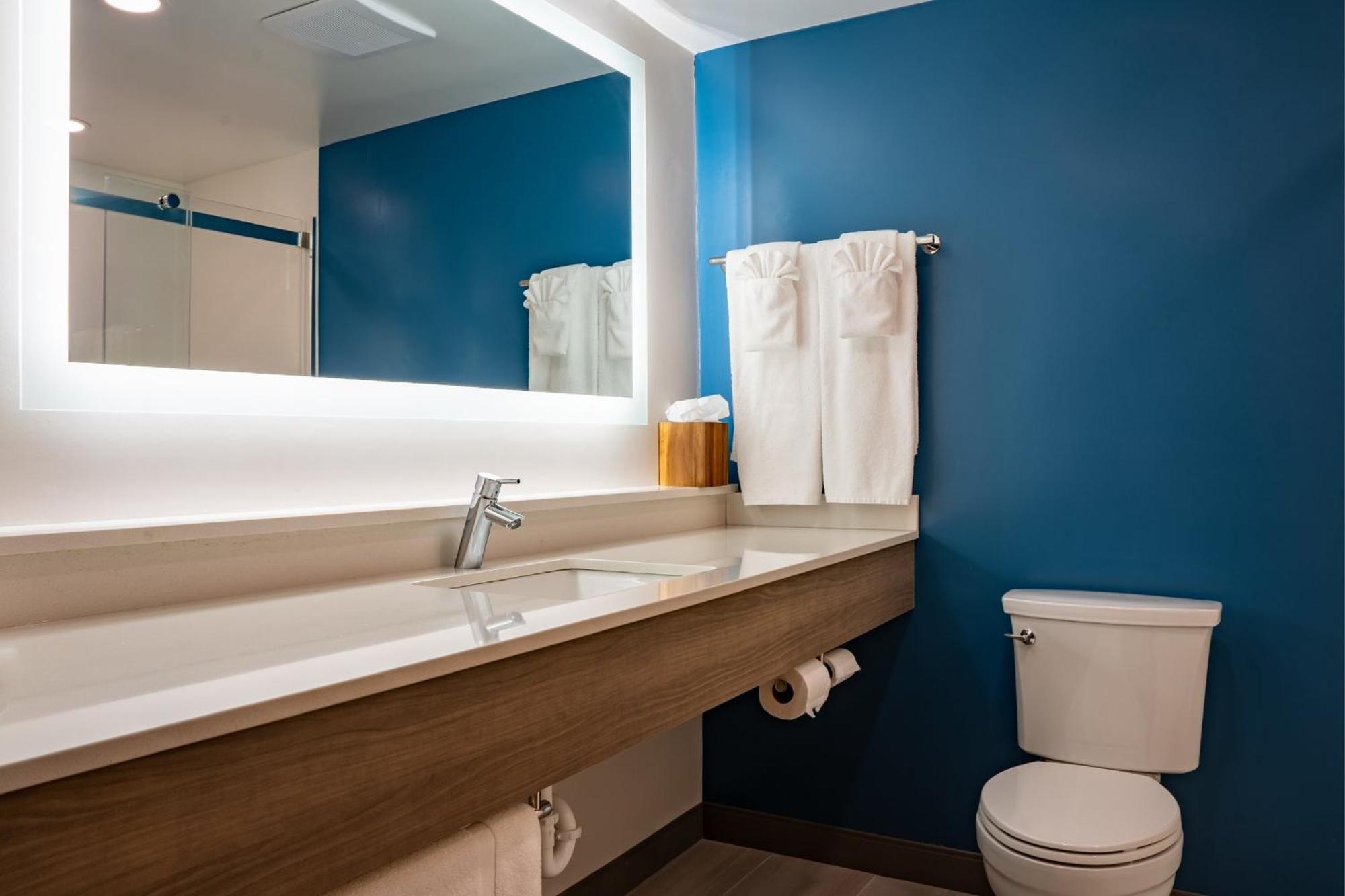 Holiday Inn Express & Suites Carneys Point - Pennsville By Ihg Eksteriør bilde