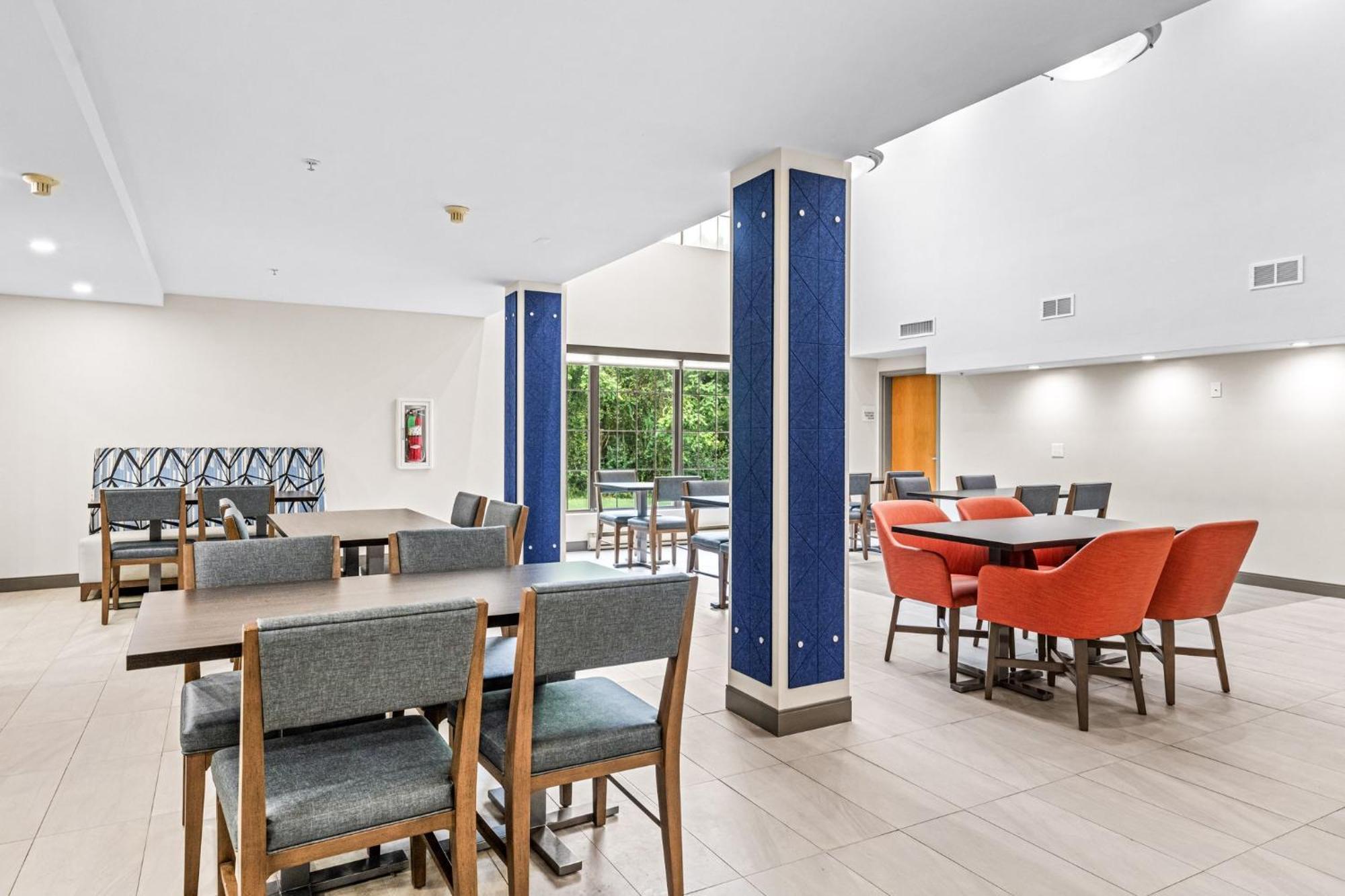 Holiday Inn Express & Suites Carneys Point - Pennsville By Ihg Eksteriør bilde